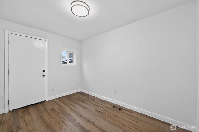 8742 3rd Avenue NW, Seattle, WA 98117
