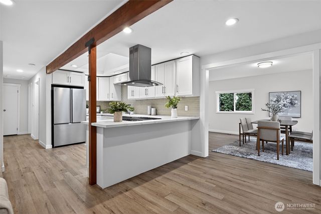 8742 3rd Avenue NW, Seattle, WA 98117