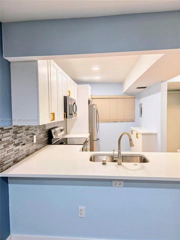 3605 S Ocean Boulevard 210, South Palm Beach, FL 33480