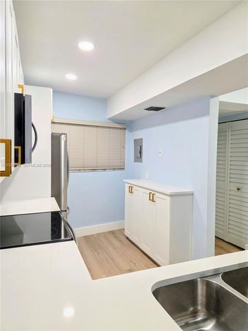 3605 S Ocean Boulevard 210, South Palm Beach, FL 33480