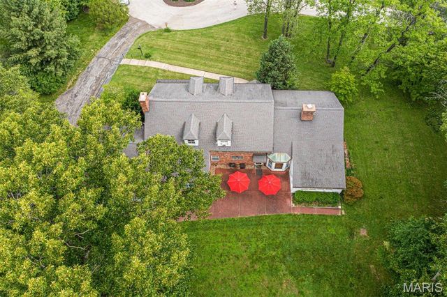 7 Robin Hill Lane, Ladue, MO 63124