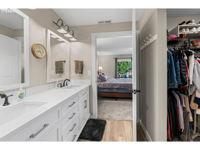 8300 Ne QUARRY Rd, La Center, WA 98629