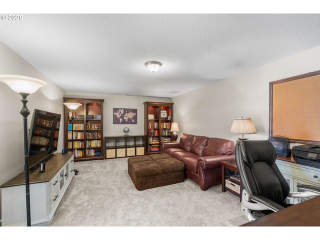 8300 Ne QUARRY Rd, La Center, WA 98629