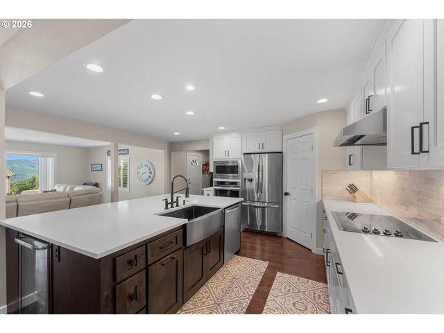 8300 Ne QUARRY Rd, La Center, WA 98629