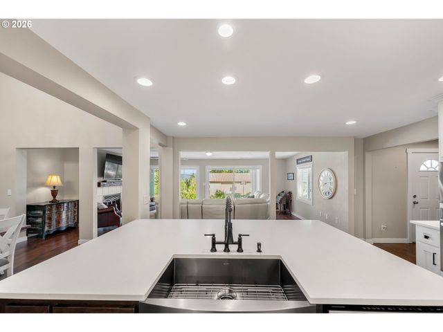 8300 Ne QUARRY Rd, La Center, WA 98629