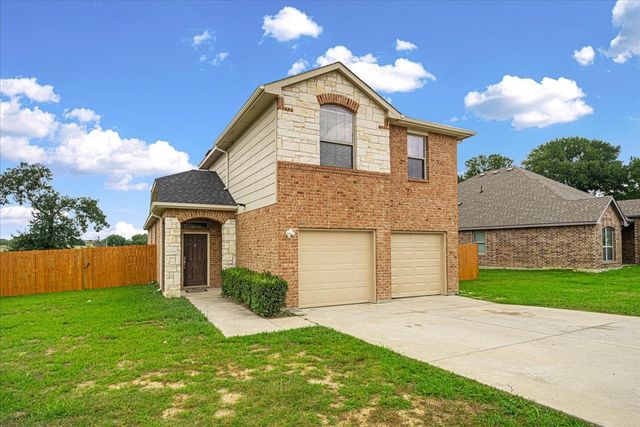 710 Woodcrest Drive, Ennis, TX 75119