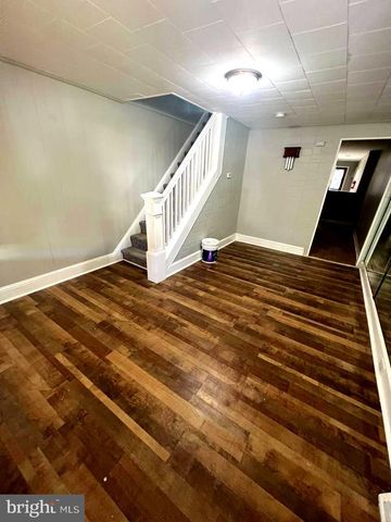 11 RACE ST, Trenton, NJ 08638
