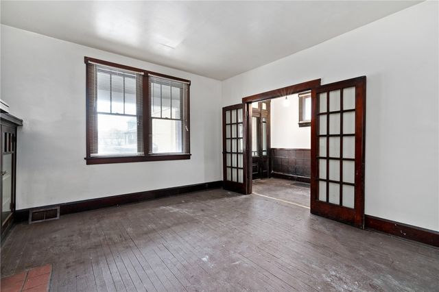 138 S 5th St, Duquesne, PA 15110