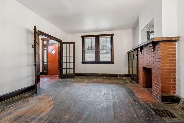 138 S 5th St, Duquesne, PA 15110