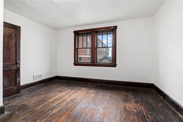 138 S 5th St, Duquesne, PA 15110