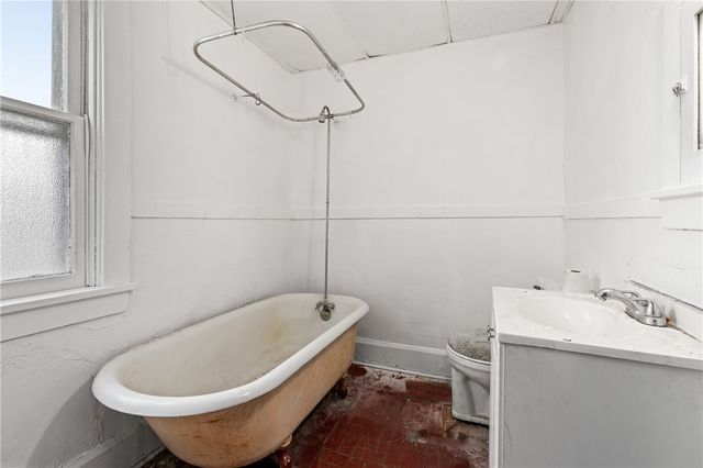 138 S 5th St, Duquesne, PA 15110