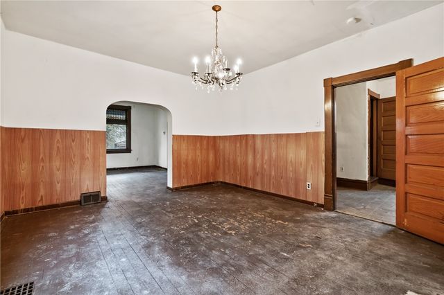 138 S 5th St, Duquesne, PA 15110