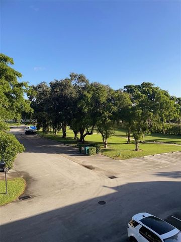 8940 S Hollybrook Blvd 306, Pembroke Pines, FL 33025
