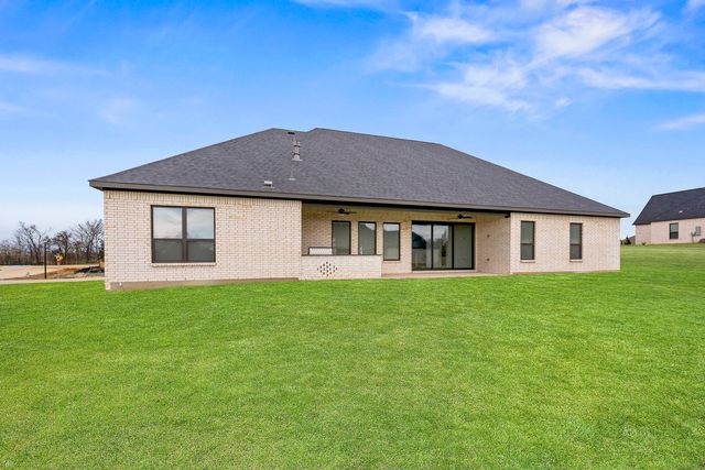 132 Willow Oak Drive, Krugerville, TX 76227