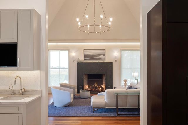 12 Runnymede Drive, North Hampton, NH 03862