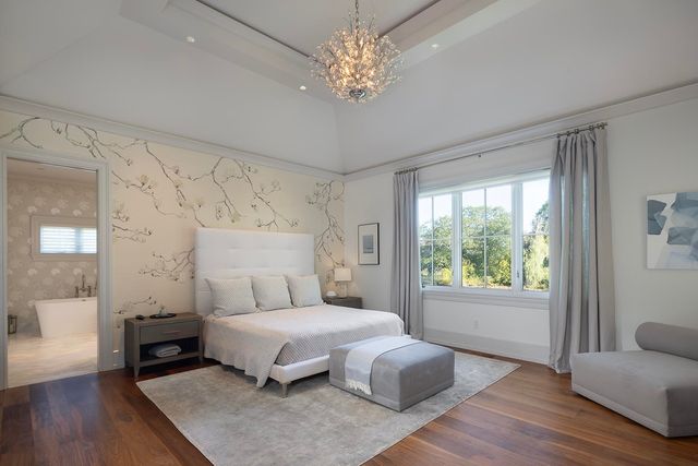 12 Runnymede Drive, North Hampton, NH 03862