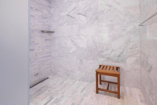 12 Runnymede Drive, North Hampton, NH 03862