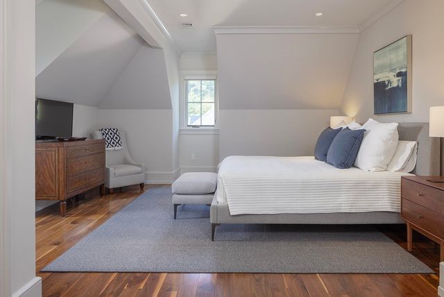 12 Runnymede Drive, North Hampton, NH 03862