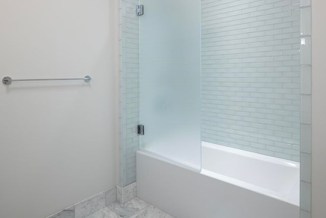 12 Runnymede Drive, North Hampton, NH 03862