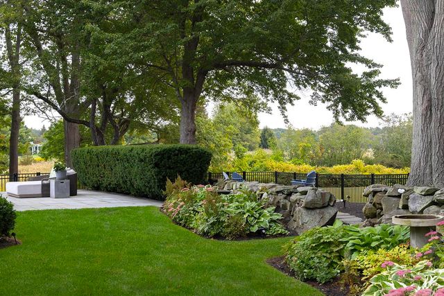 12 Runnymede Drive, North Hampton, NH 03862