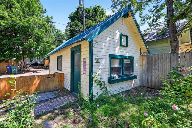 911 E Lakeside AVE, Coeur D'alene, ID 83814