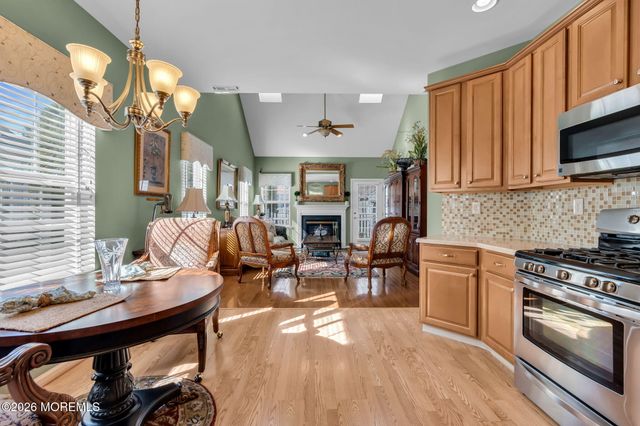 14 Tuscany Circle, Manchester, NJ 08759