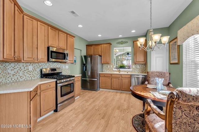 14 Tuscany Circle, Manchester, NJ 08759