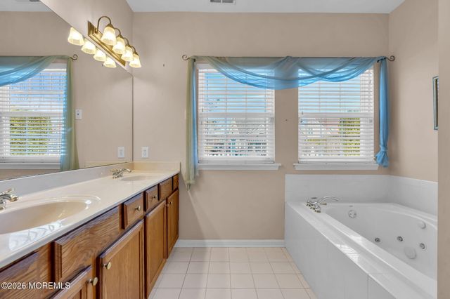 14 Tuscany Circle, Manchester, NJ 08759