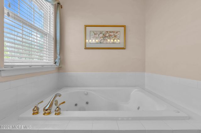 14 Tuscany Circle, Manchester, NJ 08759