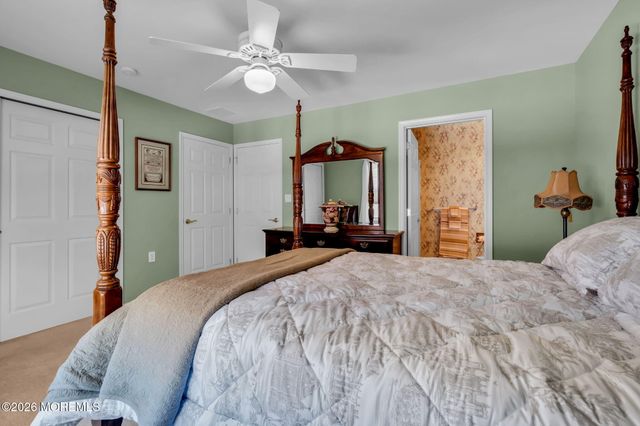 14 Tuscany Circle, Manchester, NJ 08759