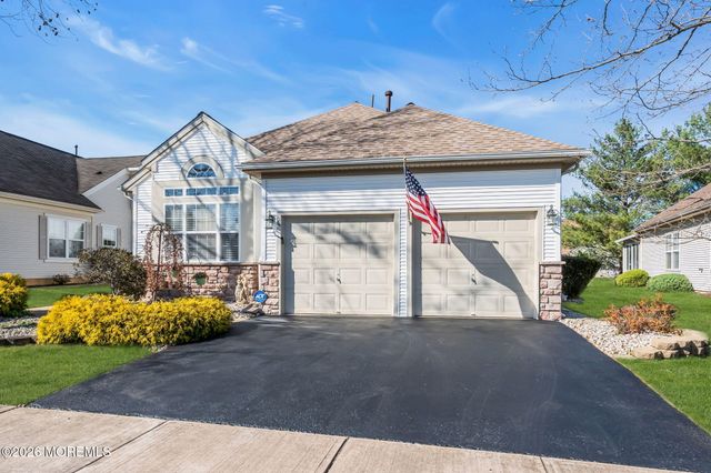 14 Tuscany Circle, Manchester, NJ 08759