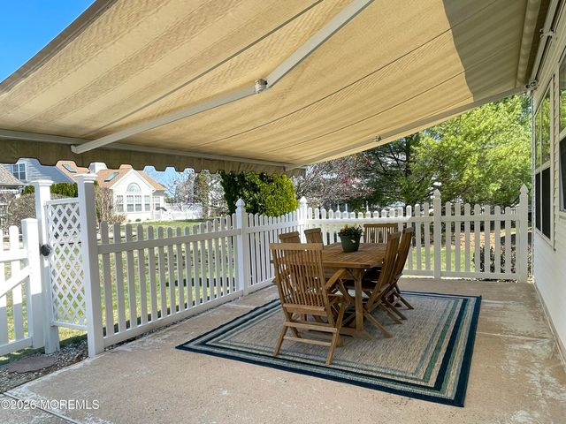 14 Tuscany Circle, Manchester, NJ 08759