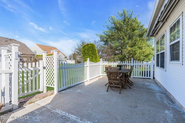 14 Tuscany Circle, Manchester, NJ 08759