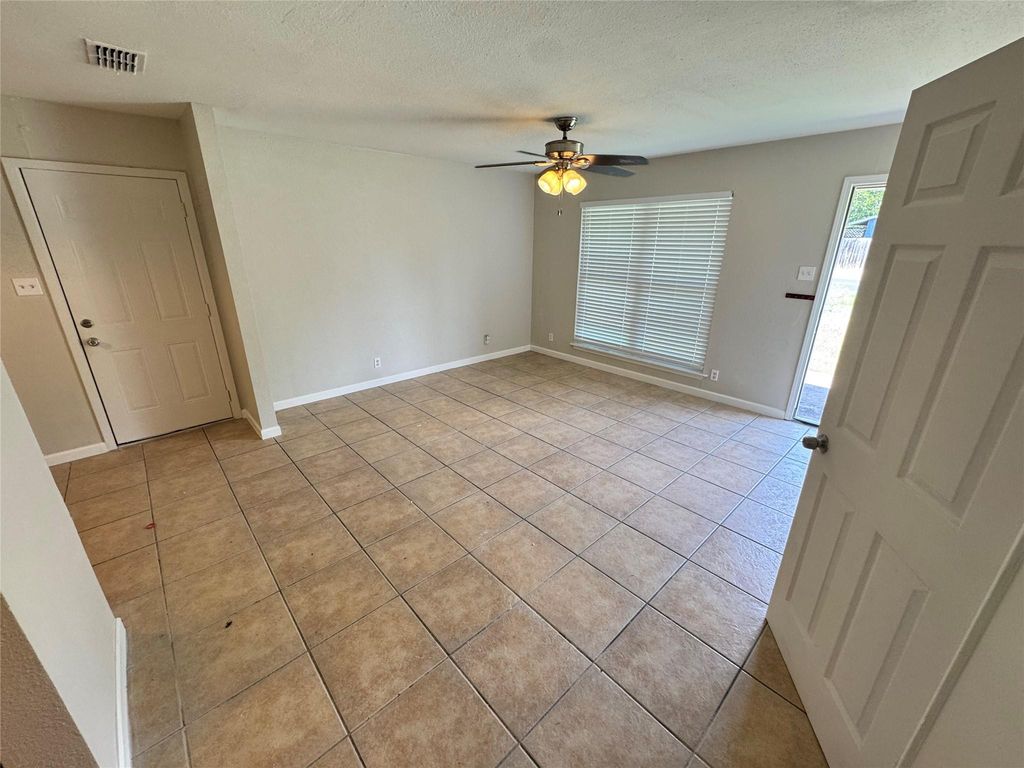 4748 Suburban DR A, Austin, TX 78745