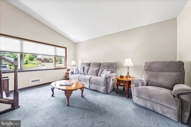 798 CAPRI CIR, Upper Chichester, PA 19061