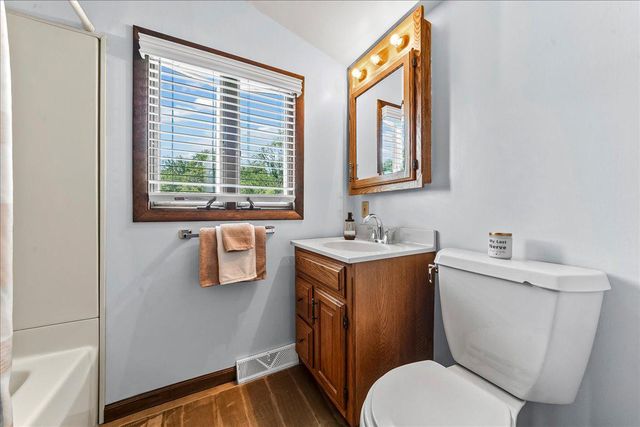 798 CAPRI CIR, Upper Chichester, PA 19061
