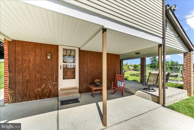 798 CAPRI CIR, Upper Chichester, PA 19061