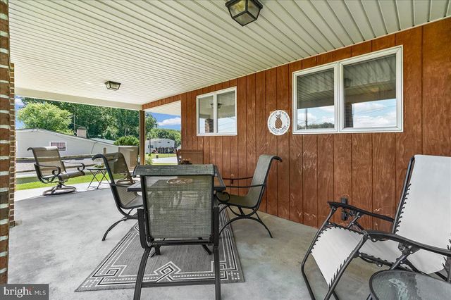 798 CAPRI CIR, Upper Chichester, PA 19061