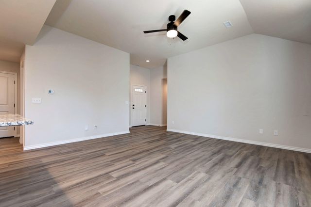 1301 S Mahn Avenue, Springfield, MO 65802