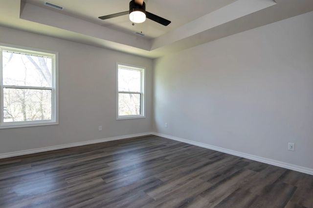 1301 S Mahn Avenue, Springfield, MO 65802