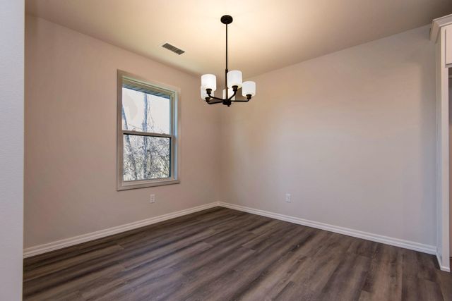 1301 S Mahn Avenue, Springfield, MO 65802