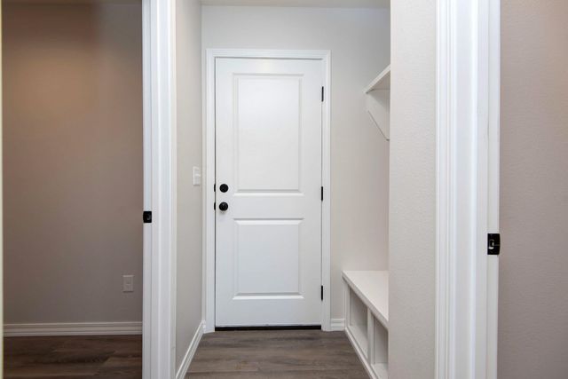 1301 S Mahn Avenue, Springfield, MO 65802