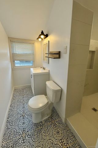 10 Dorothy Court, Merrick, NY 11566