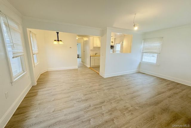 10 Dorothy Court, Merrick, NY 11566