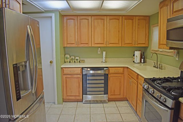 20 W Dory Drive, Little Egg Harbor, NJ 08087