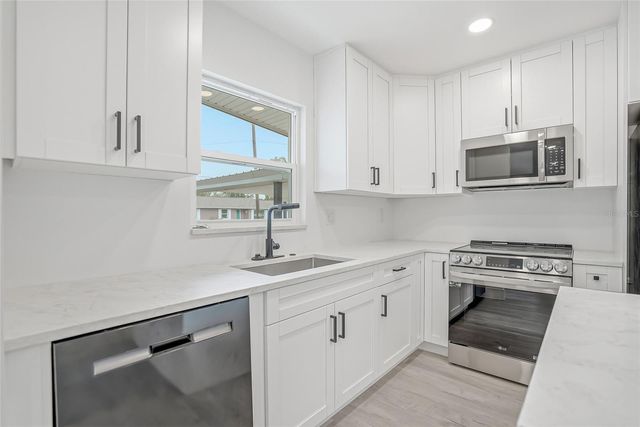 529 FIREFLY LANE, Apollo Beach, FL 33572