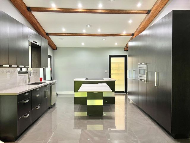 9331 NW 48th Doral Ter 0, Doral, FL 33178