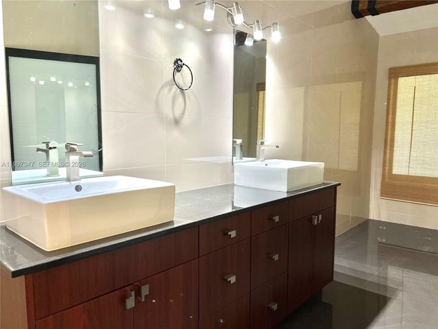 9331 NW 48th Doral Ter 0, Doral, FL 33178