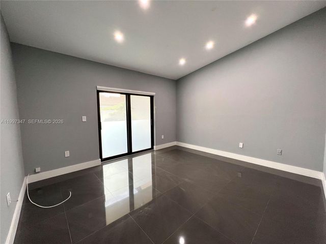 9331 NW 48th Doral Ter 0, Doral, FL 33178