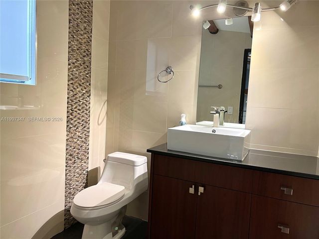 9331 NW 48th Doral Ter 0, Doral, FL 33178